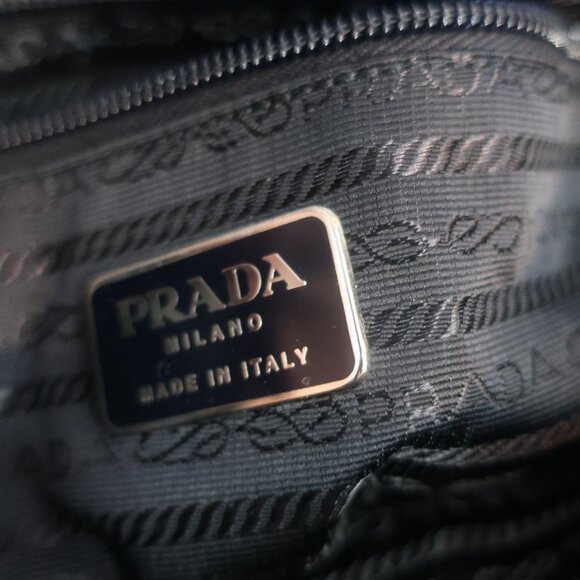 Authentic Women Prada Tessuto Tec B9710 (22) Dark Navy Blue Nylon Tote Handbag - Picture 12 of 16